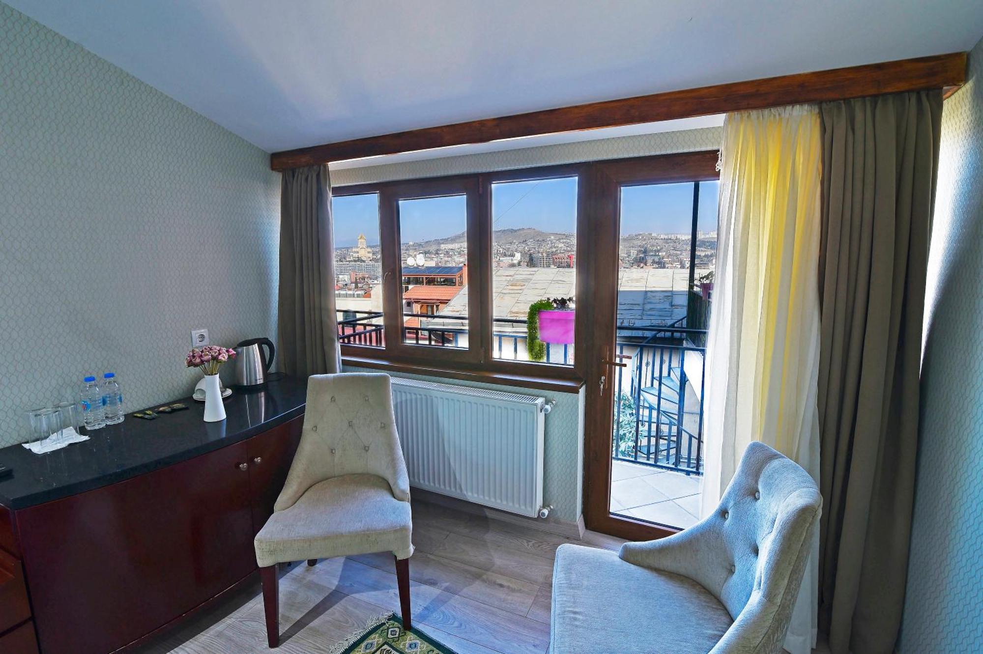 Kraveli Hotel Tbiliszi Kültér fotó