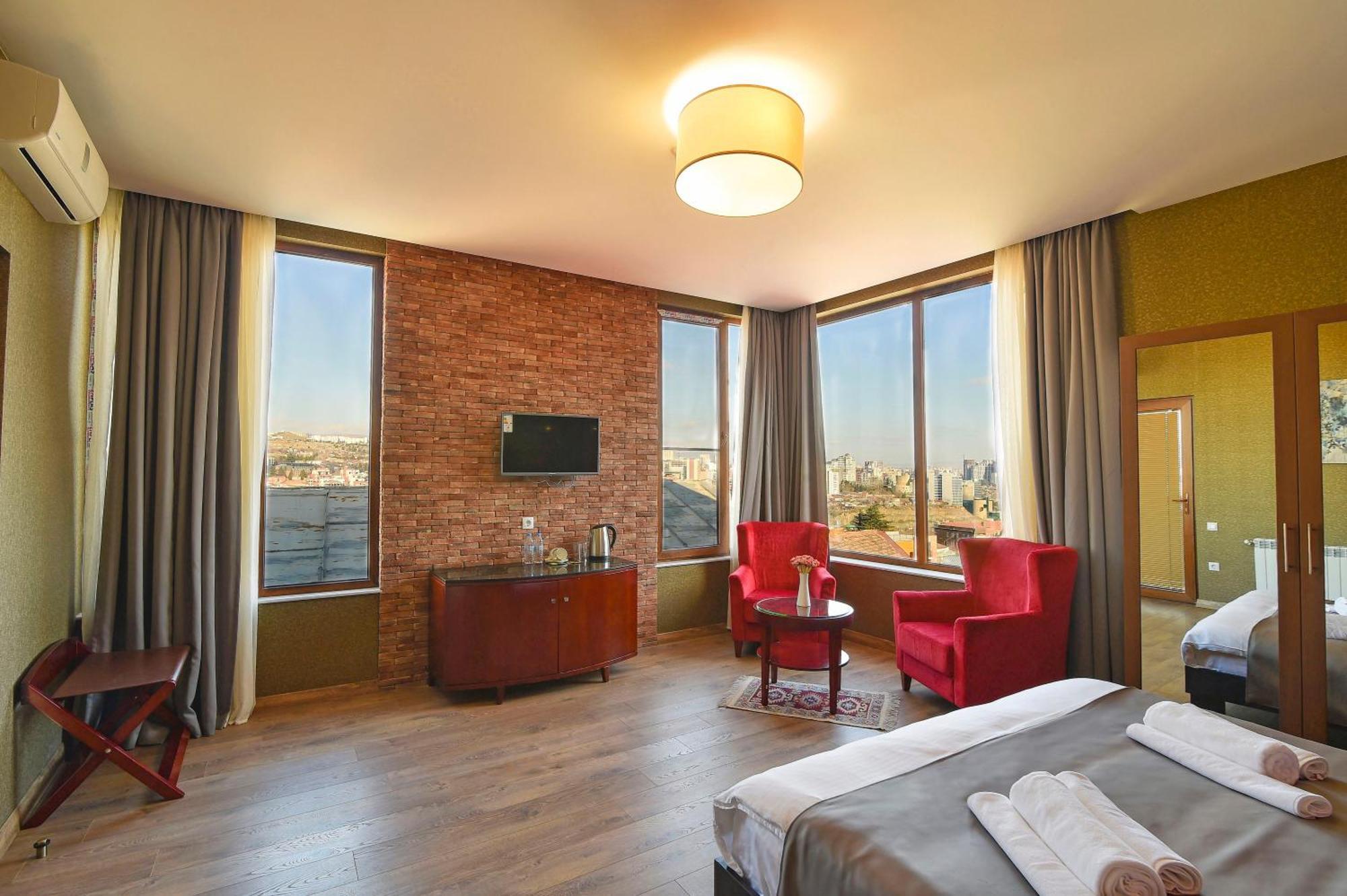 Kraveli Hotel Tbiliszi Kültér fotó