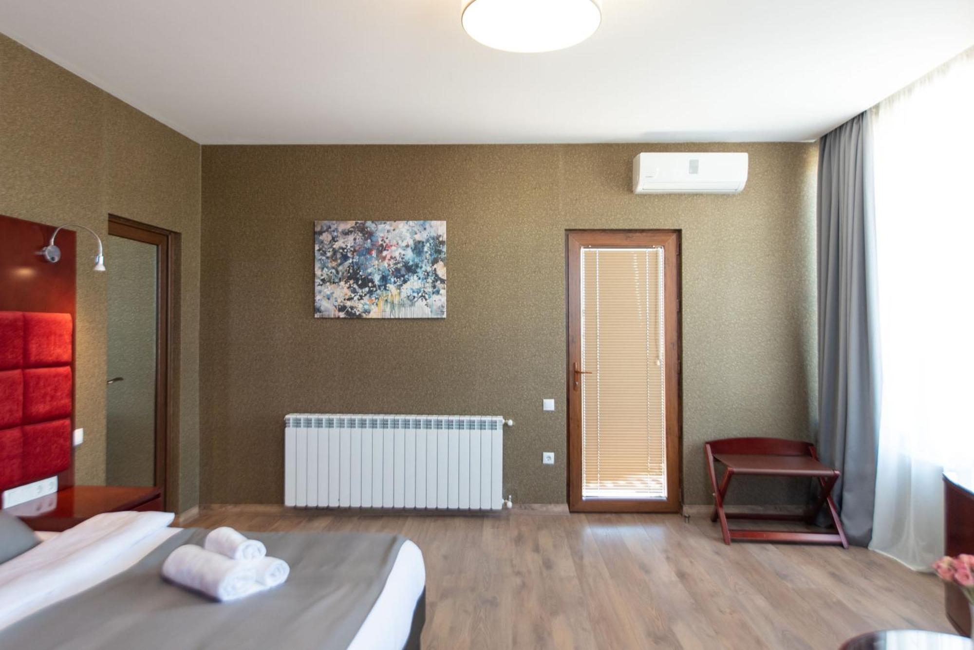 Kraveli Hotel Tbiliszi Kültér fotó