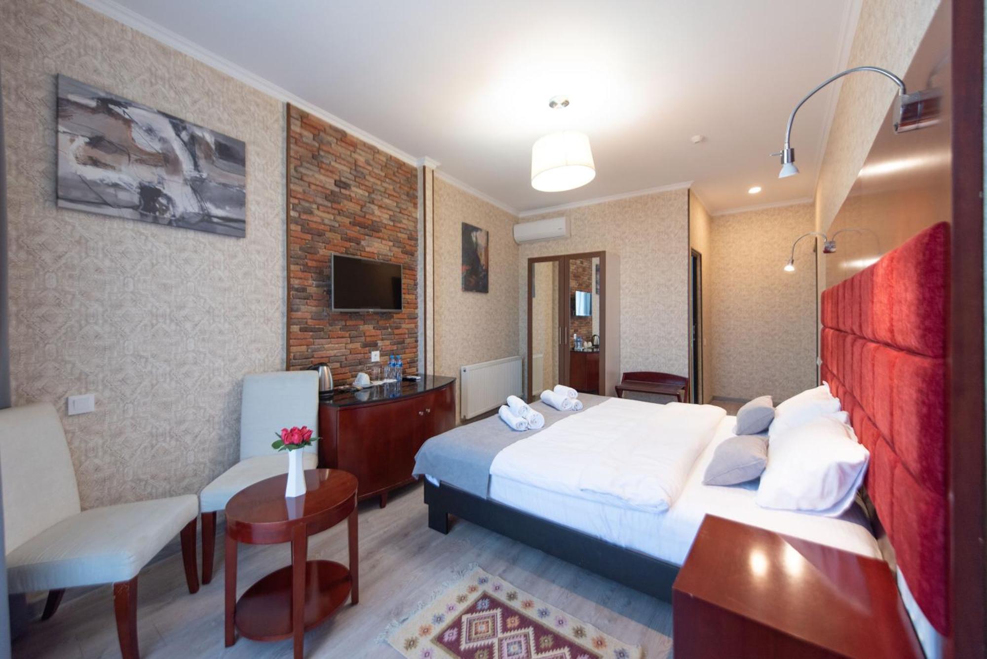 Kraveli Hotel Tbiliszi Kültér fotó