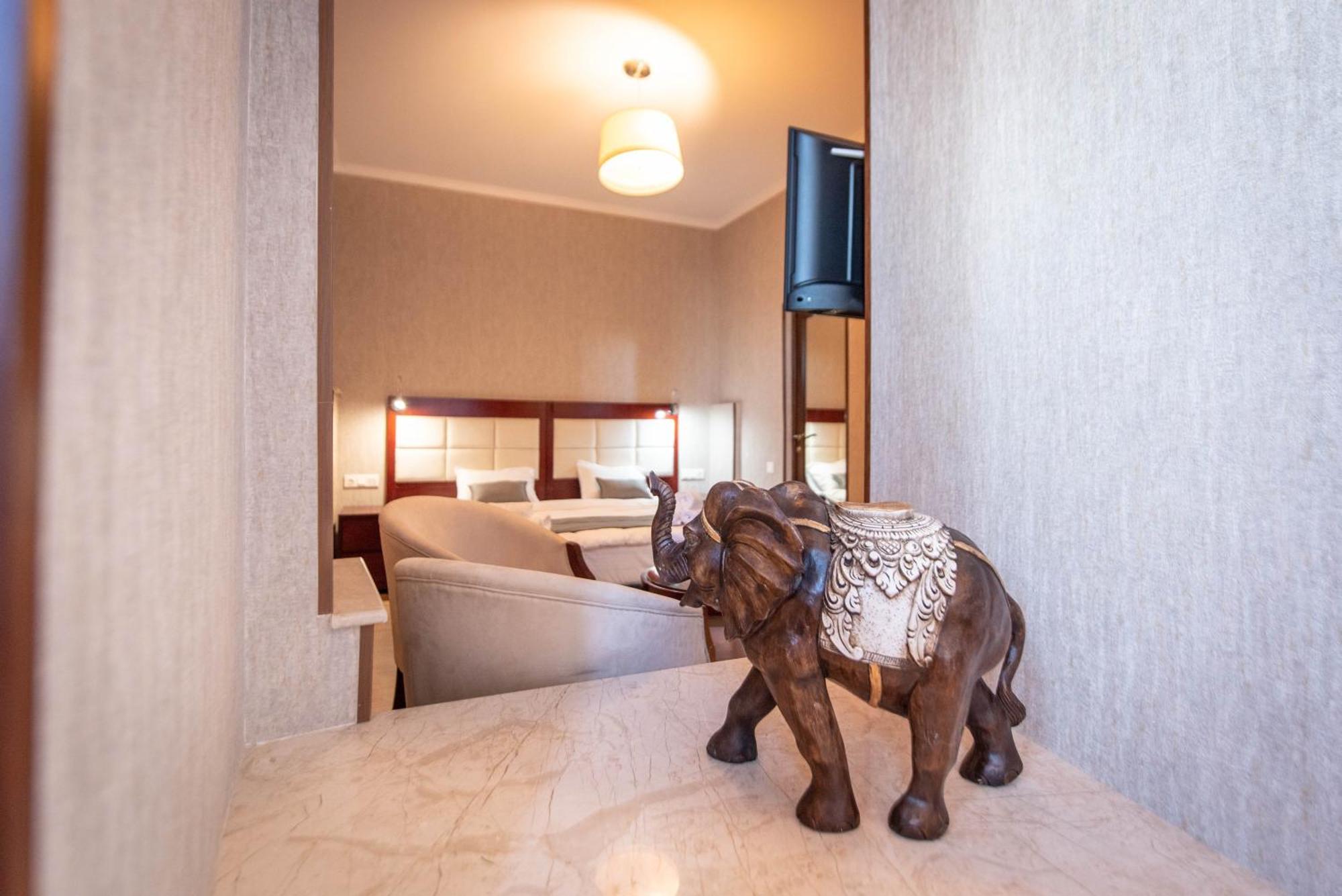 Kraveli Hotel Tbiliszi Kültér fotó