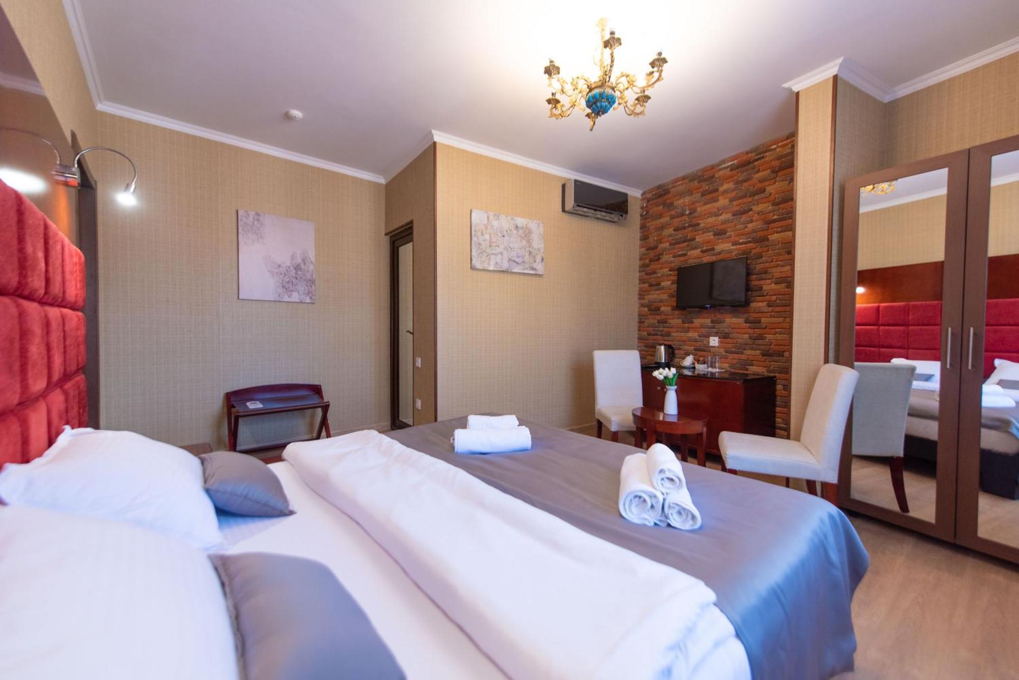 Kraveli Hotel Tbiliszi Kültér fotó
