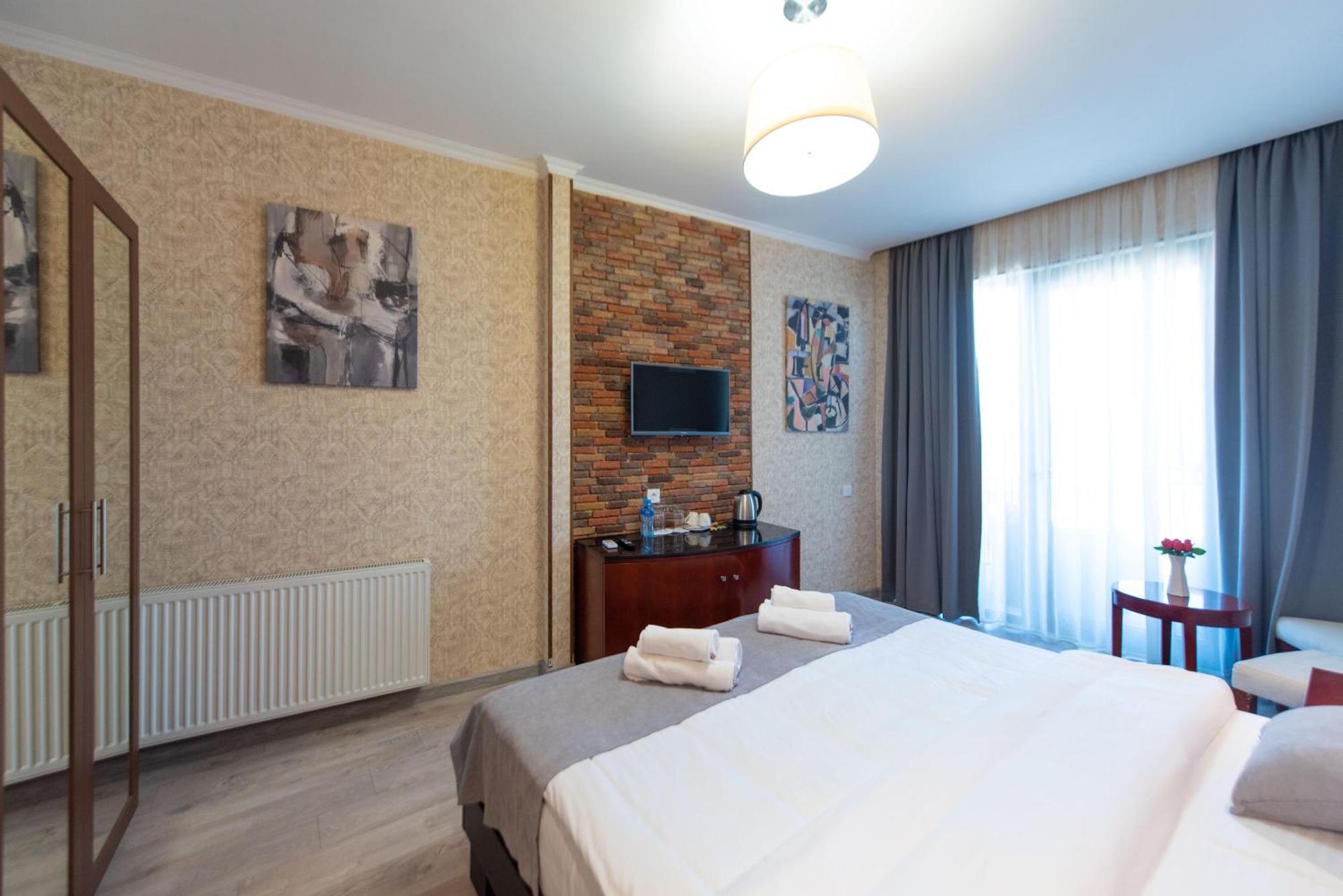 Kraveli Hotel Tbiliszi Kültér fotó