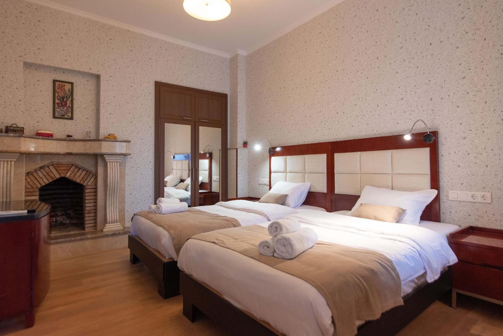 Kraveli Hotel Tbiliszi Kültér fotó